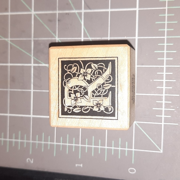 Monogram rubber stamps square with floral vine - Picture 12 of 16